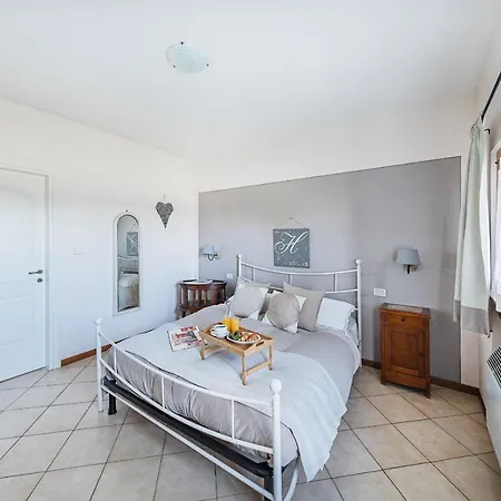 Garda Country House By Wonderful Italy Lägenhet Lonato