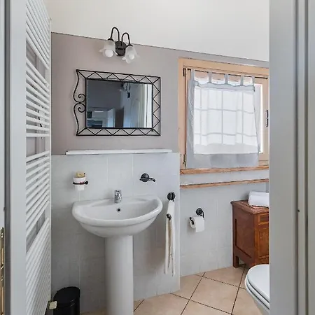 Apartment Garda Country House By Wonderful Italy *